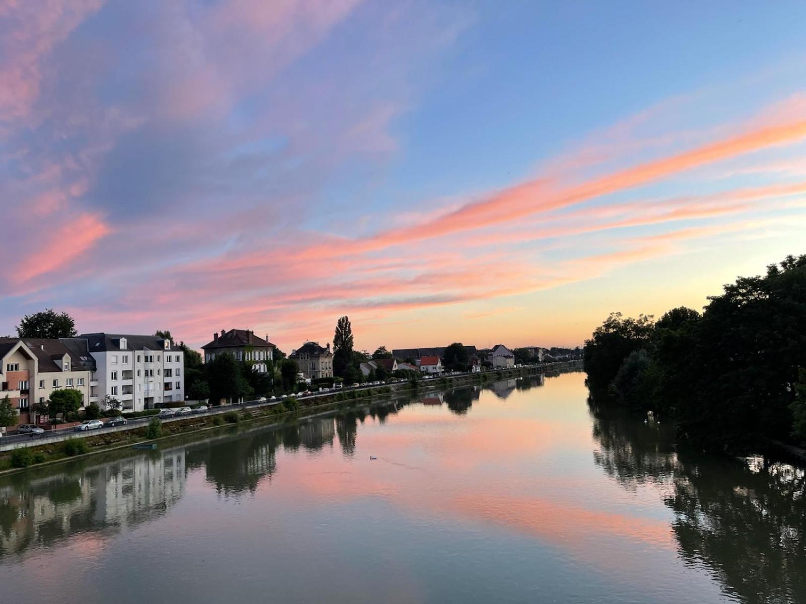 Les 4 Reflets De La Marne Apartment Pomponne Exterior photo